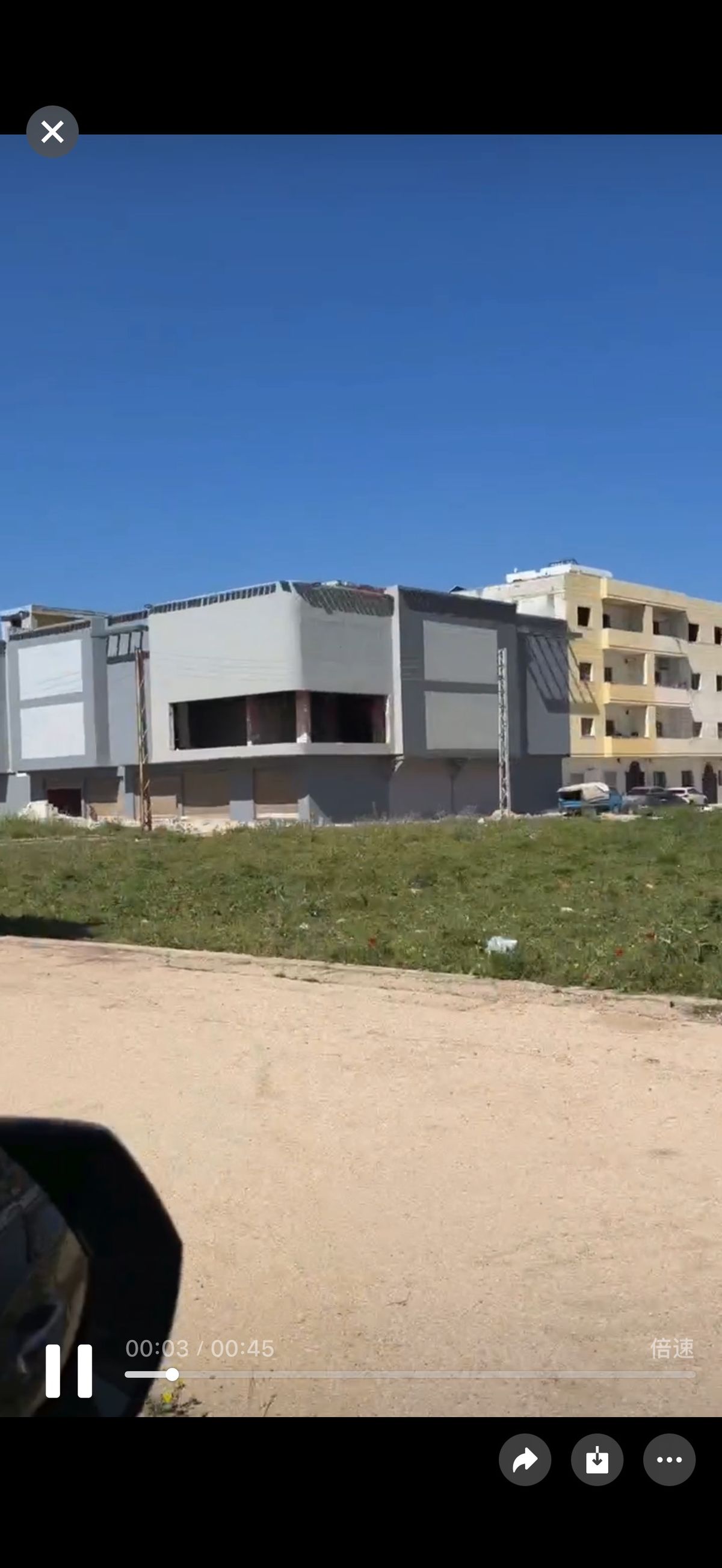 EMESSA Hypermarket building under construction in Bab Amr, Homs